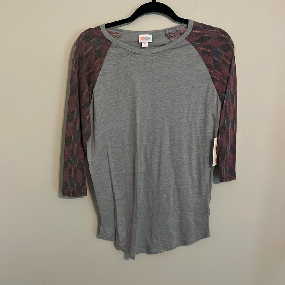 M Solid Body LuLaRoe Randy Tee